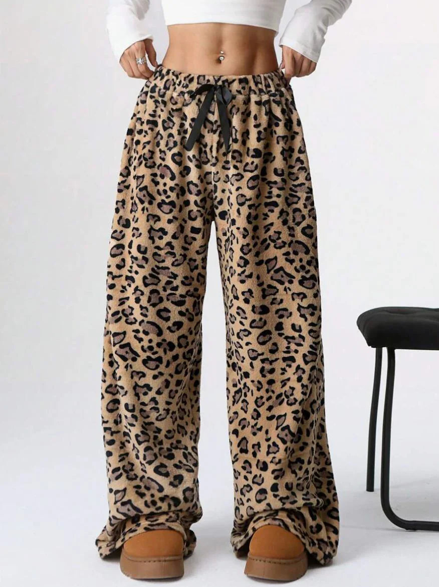 Wild Leopard Side Pocket Pants